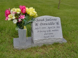 Single slant marker with a vase on a base in Pascagoula, MS